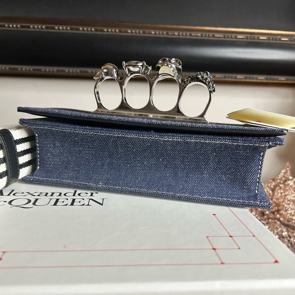 🎁 NWT Alexander McQueen The Knuckle Satchel Crossbody Bag Denim/Black - Picture 4 of 11